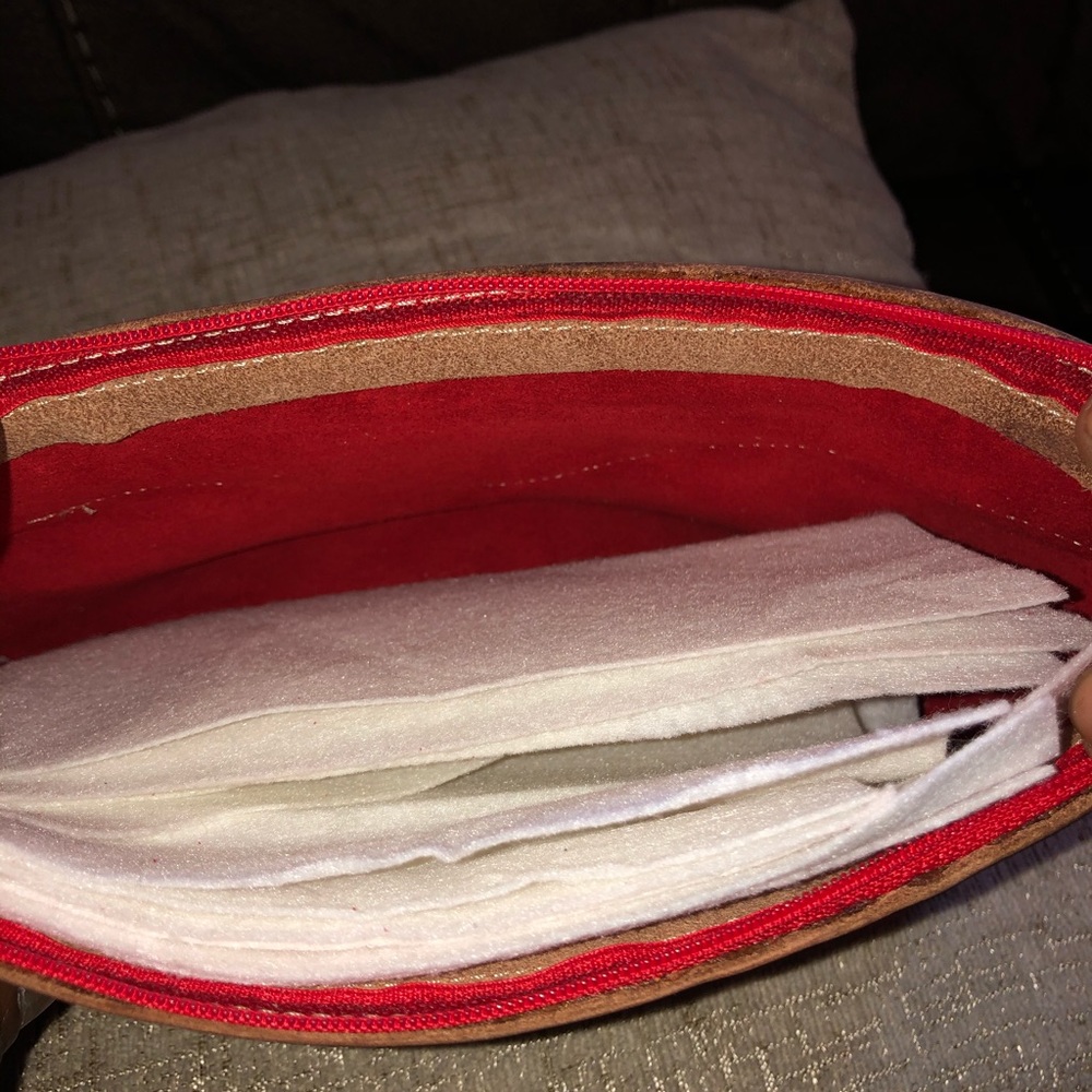 Purse - Picture 3 of 4